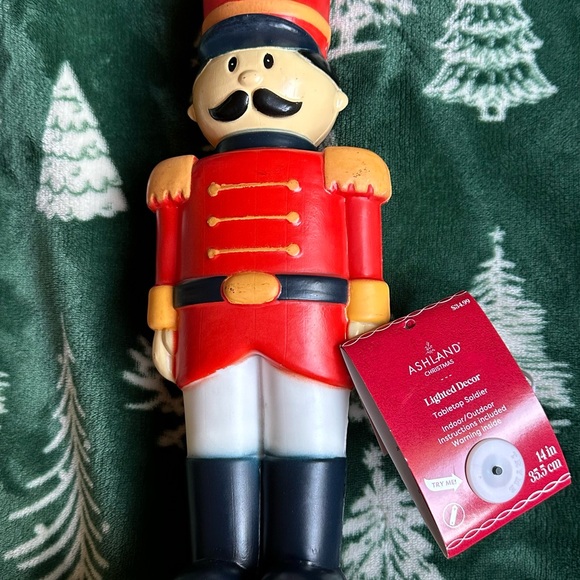 Nutcracker - plastic, light up - 12 inches tall - Picture 6 of 6